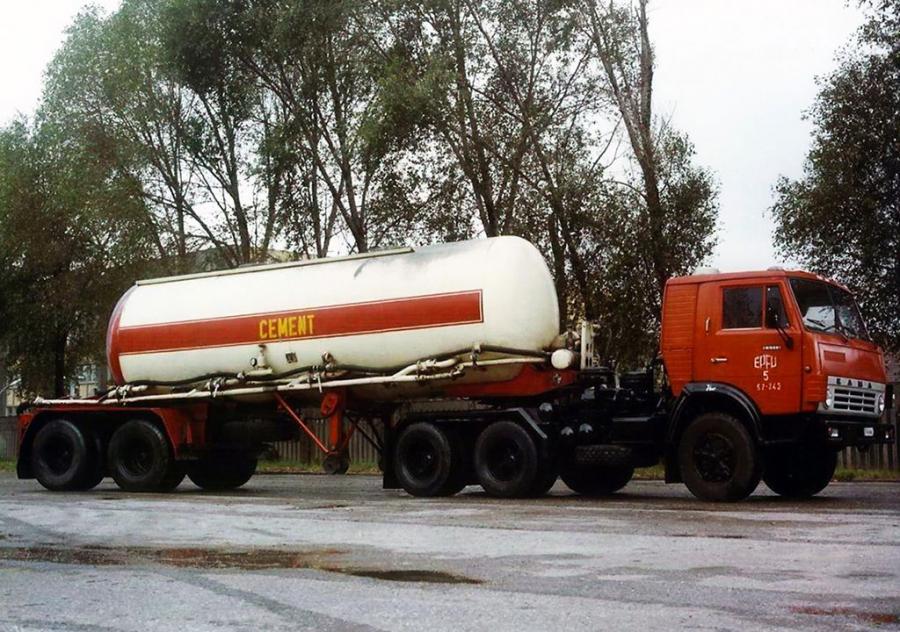  КамАЗ-54112 1981 года  (фото 3 из 11)